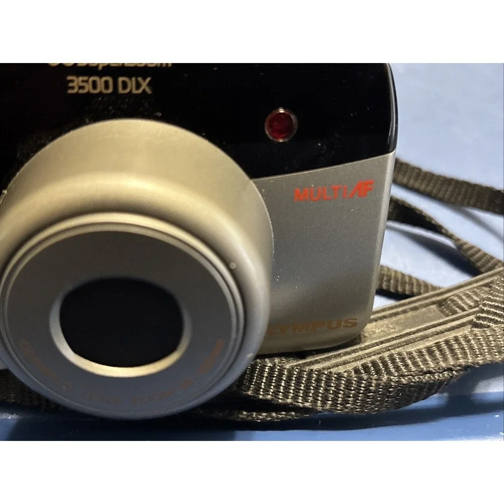 Olympus Infinity SuperZoom 3500 DLX 35mm Film Camera w Case And Manual Untested